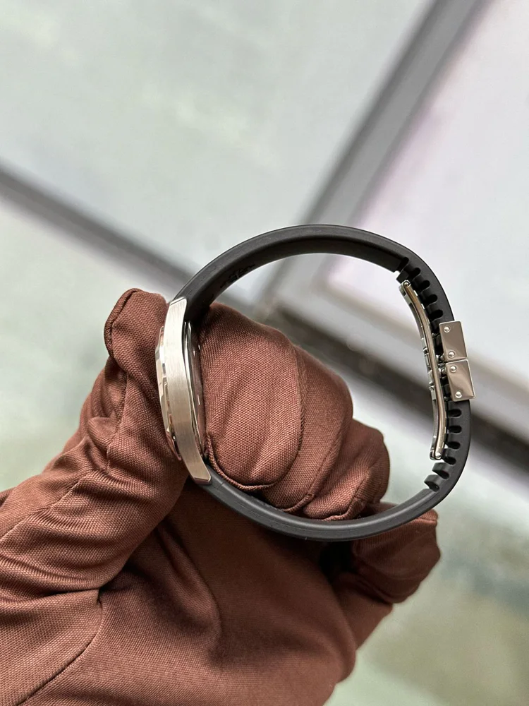 Luce Original Diamonds Box & Papers 2006